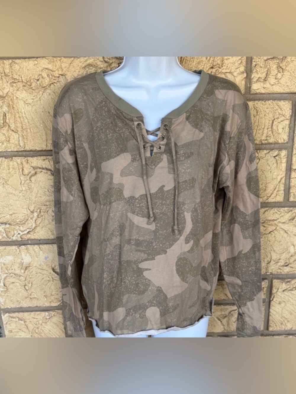 Hollister Camouflage Lace-Up Sweatshirt Size Med